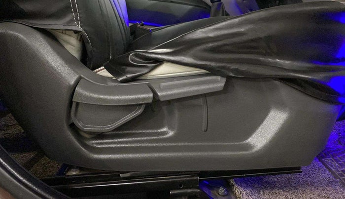 2021 Hyundai AURA S 1.2 CNG, CNG, Manual, 84,108 km, Driver Side Adjustment Panel
