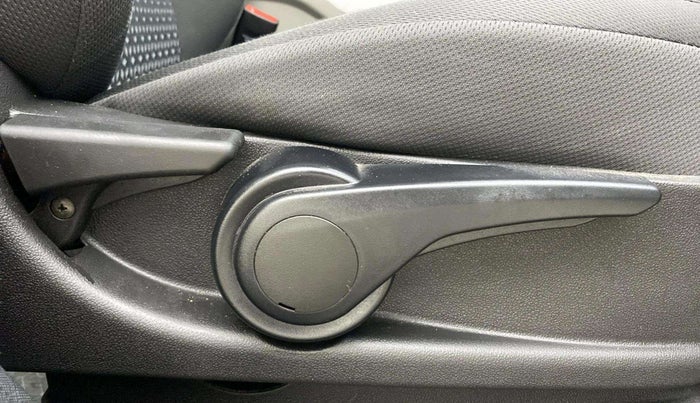 2018 Tata NEXON XZ PETROL, Petrol, Manual, 35,015 km, Driver Side Adjustment Panel