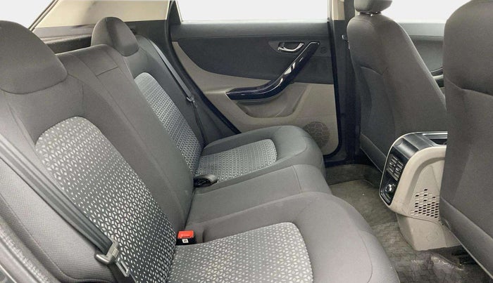 2018 Tata NEXON XZ PETROL, Petrol, Manual, 35,015 km, Right Side Rear Door Cabin