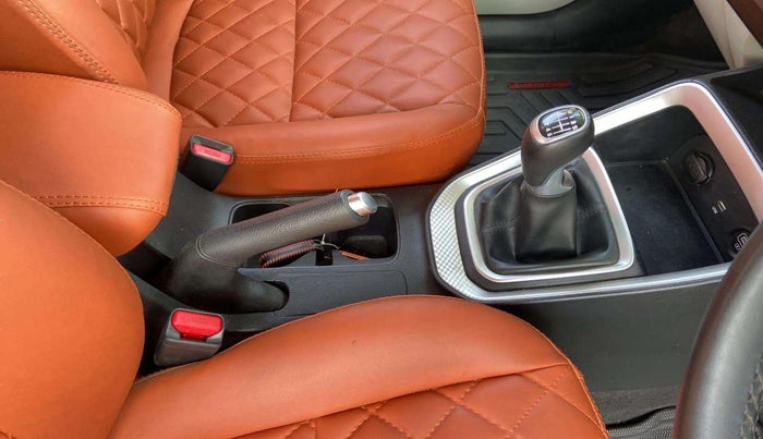 2022 KIA SONET HTX 1.0 IMT, Petrol, Manual, 18,569 km, Gear Lever