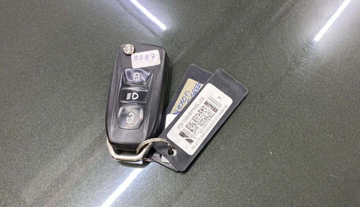 2020 Tata NEXON XMA PETROL, Petrol, Automatic, 40,252 km, Key Close Up