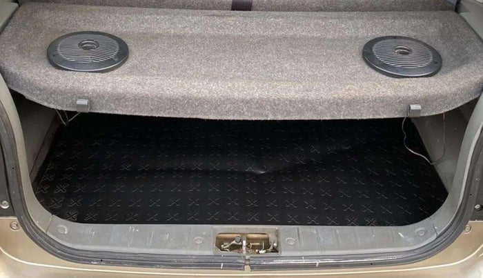 2013 Maruti Alto K10 VXI, Petrol, Manual, 33,588 km, Dicky (Boot door) - Jack/Tool not available