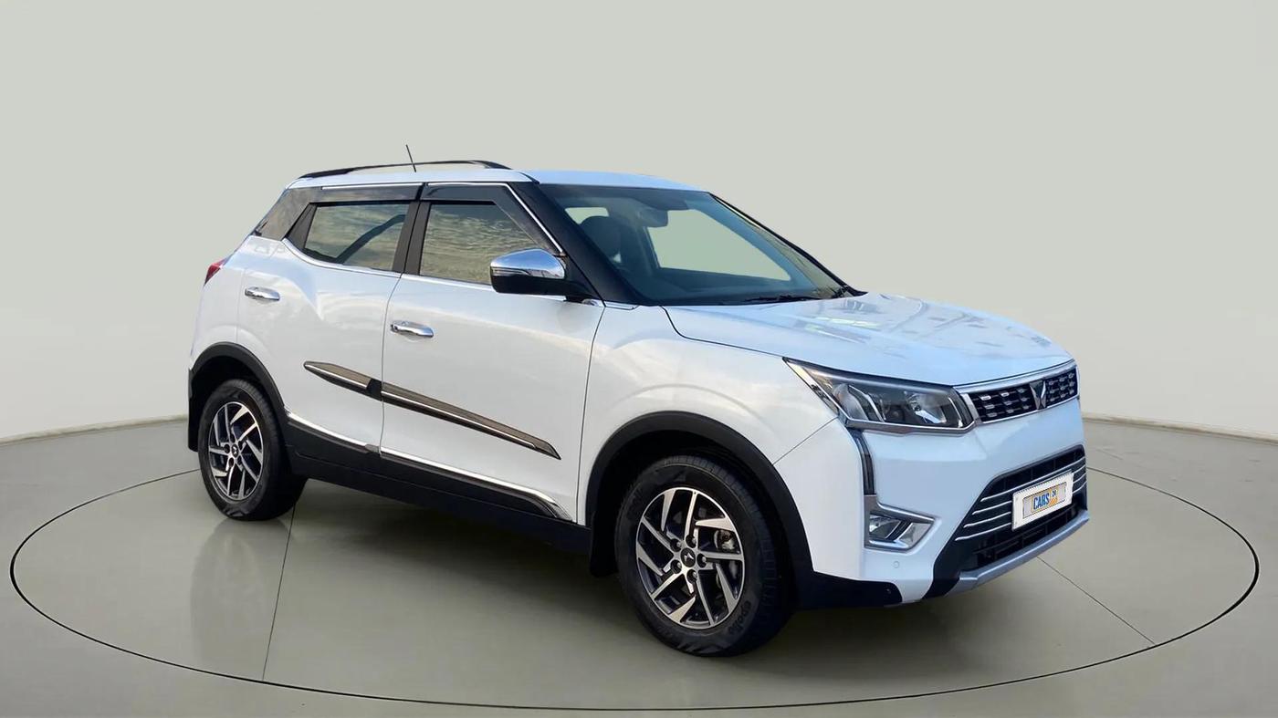 2023 Mahindra XUV300 W8 (O) 1.2 PETROL, Petrol, Manual, 12,256 km, SRP