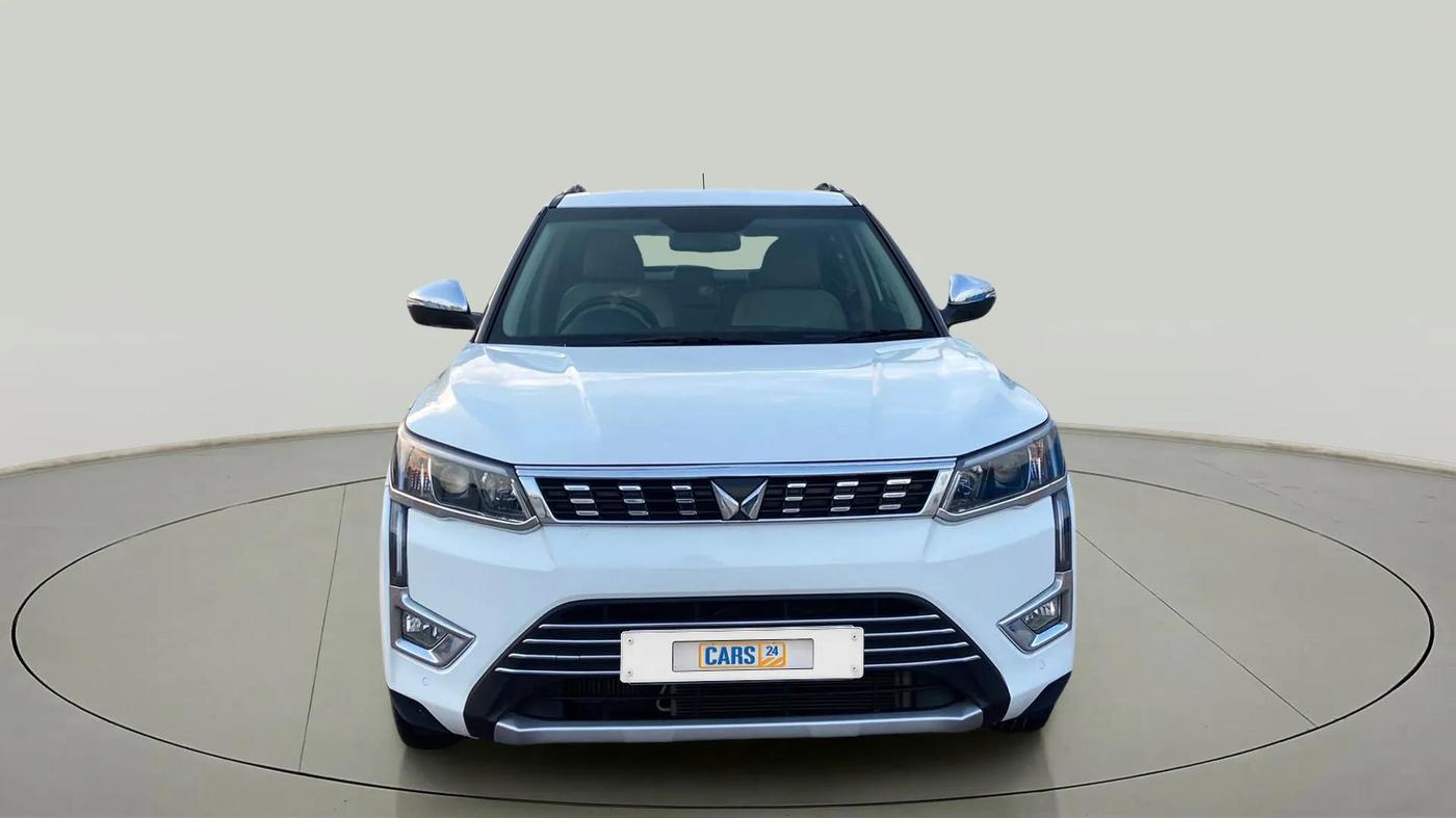 2023 Mahindra XUV300 W8 (O) 1.2 PETROL, Petrol, Manual, 12,256 km, Front