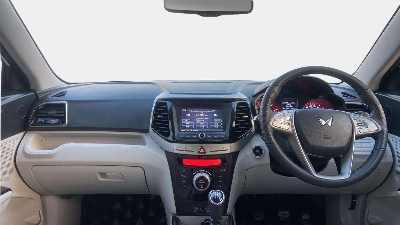 2023 Mahindra XUV300 W8 (O) 1.2 PETROL, Petrol, Manual, 12,256 km, Dashboard