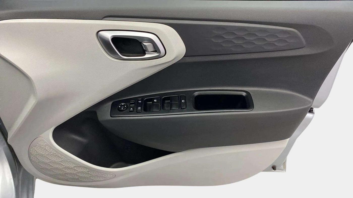 2022 Hyundai GRAND I10 NIOS ASTA AMT 1.2 KAPPA VTVT, Petrol, Automatic, 17,338 km, Driver Side Door Panels Control