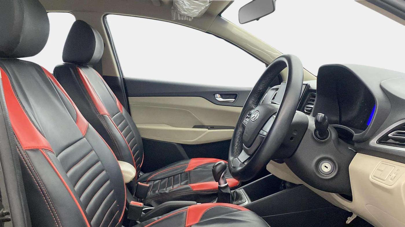 2021 Hyundai Verna S PLUS 1.5 VTVT, Petrol, Manual, 33,745 km, Right Side Front Door Cabin