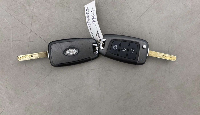 2021 Hyundai Verna S PLUS 1.5 VTVT, Petrol, Manual, 33,575 km, Key Close Up