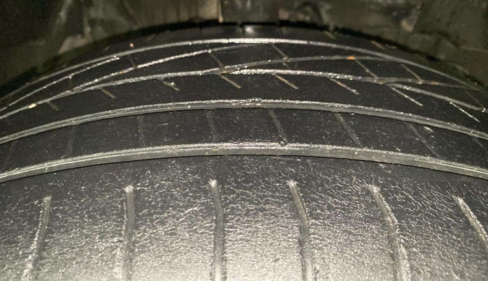 2018 Tata NEXON XZ PLUS PETROL, Petrol, Manual, 46,207 km, Right Front Tyre Tread