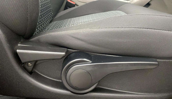 2018 Tata NEXON XZ PLUS PETROL, Petrol, Manual, 46,207 km, Driver Side Adjustment Panel