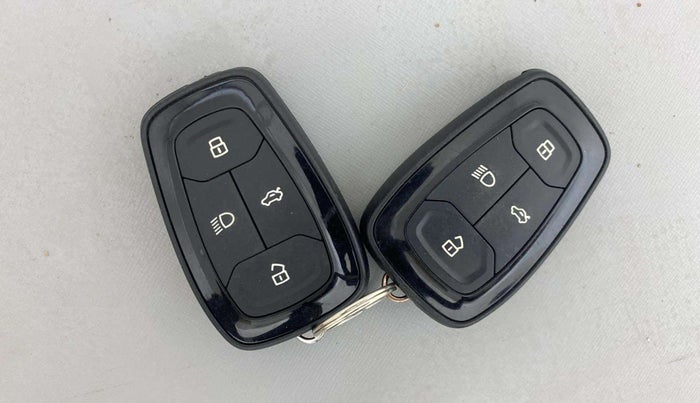 2018 Tata NEXON XZ PLUS PETROL, Petrol, Manual, 46,207 km, Key Close Up