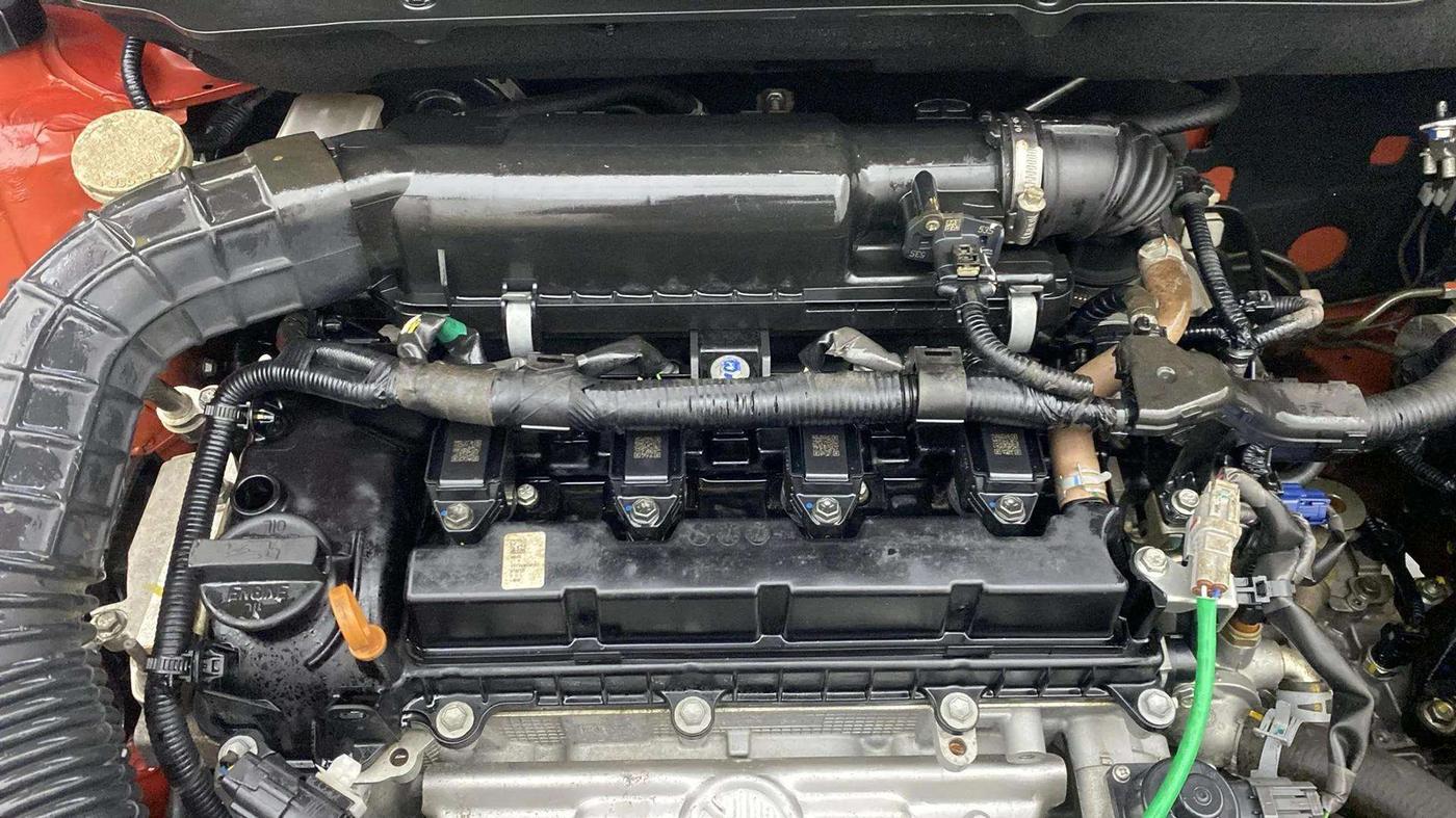2023 Maruti Swift VXI, Petrol, Manual, 25,028 km, Engine View