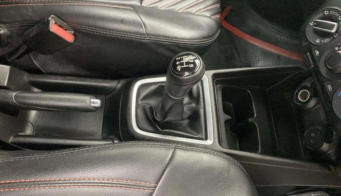 2023 Maruti Swift VXI, Petrol, Manual, 25,028 km, Gear Lever