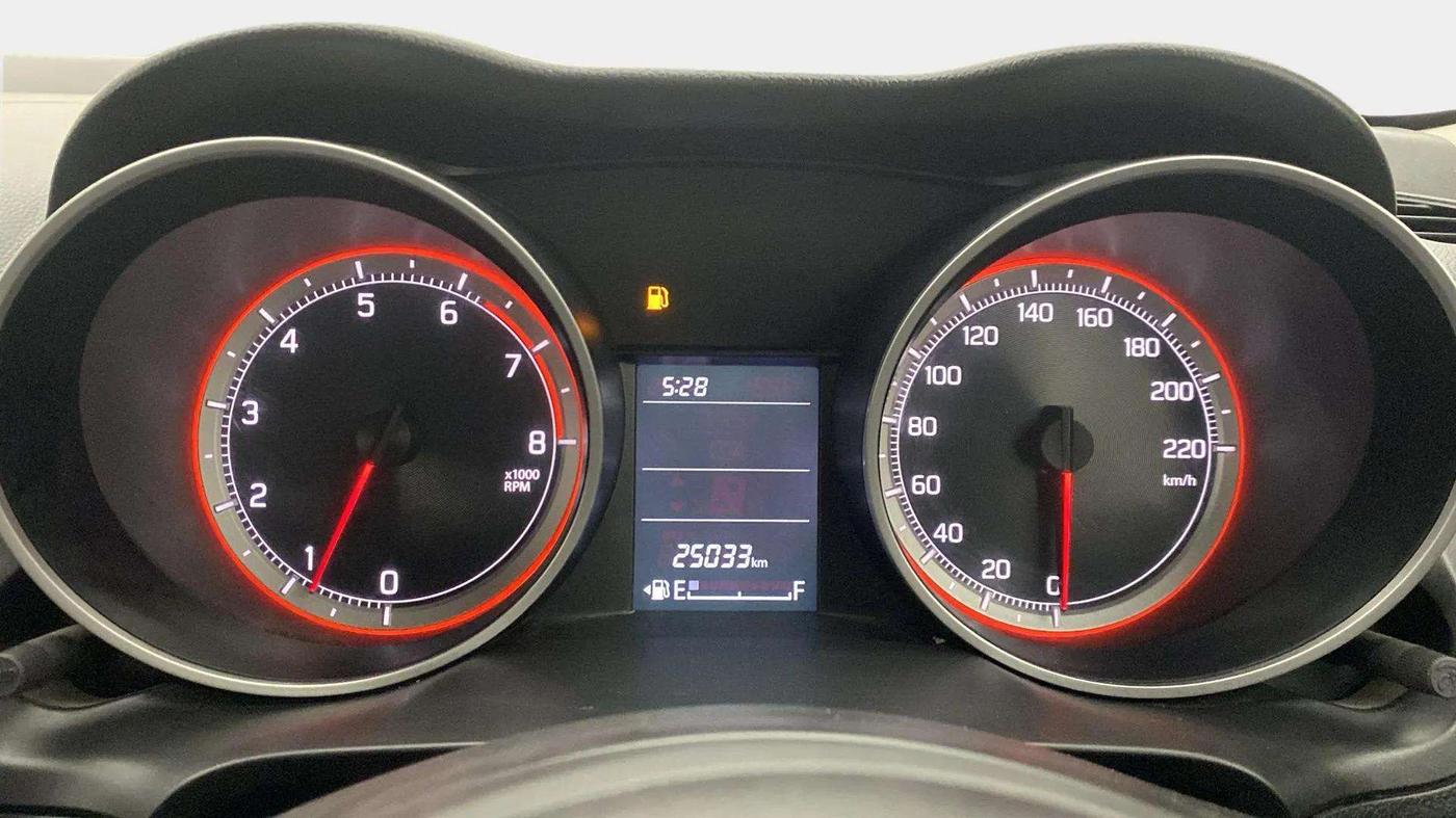 2023 Maruti Swift VXI, Petrol, Manual, 25,028 km, Odometer Image
