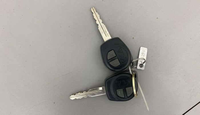 2023 Maruti Swift VXI, Petrol, Manual, 25,028 km, Key Close Up