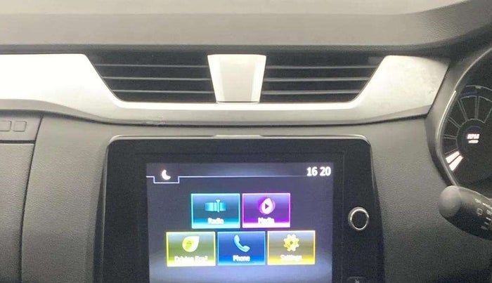 2020 Renault TRIBER RXZ, Petrol, Manual, 50,550 km, AC Unit - Front vent has minor damage