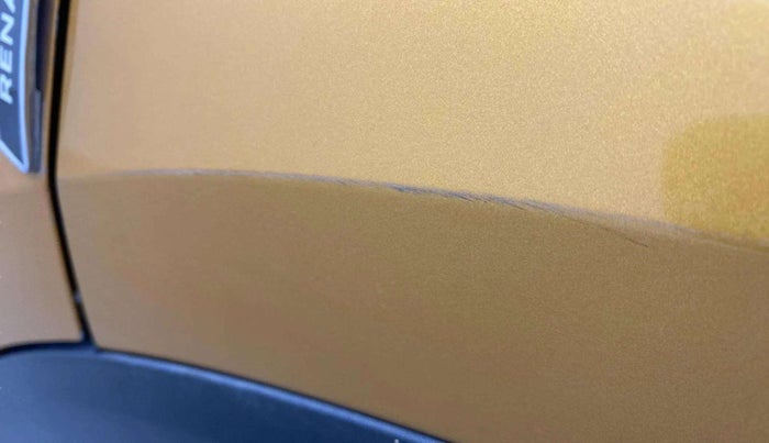 2020 Renault TRIBER RXZ, Petrol, Manual, 50,550 km, Left quarter panel - Minor scratches