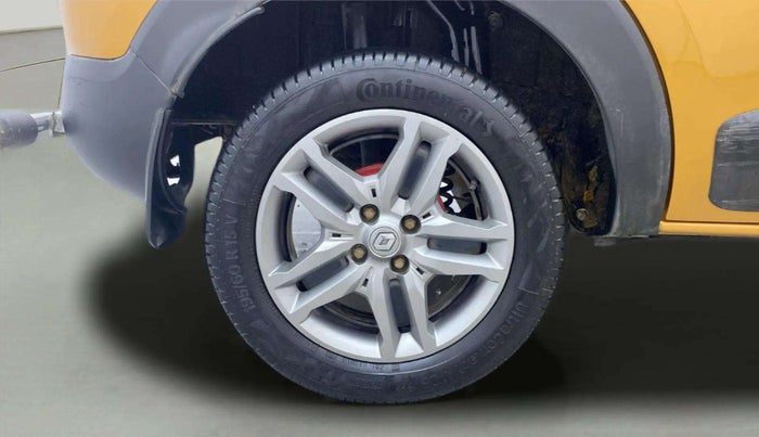 2020 Renault TRIBER RXZ, Petrol, Manual, 50,550 km, Right Rear Wheel