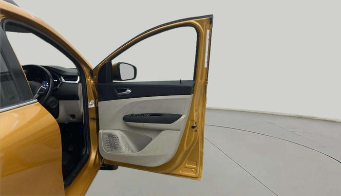 2020 Renault TRIBER RXZ, Petrol, Manual, 50,550 km, RHS Front Door