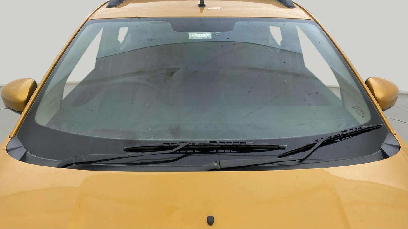 2020 Renault TRIBER RXZ, Petrol, Manual, 50,550 km, Front Windshield