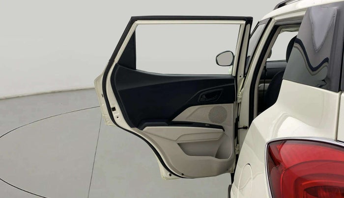 2021 Mahindra XUV300 W6 1.5 DIESEL AMT, Diesel, Automatic, 1,02,827 km, LHS Rear Door