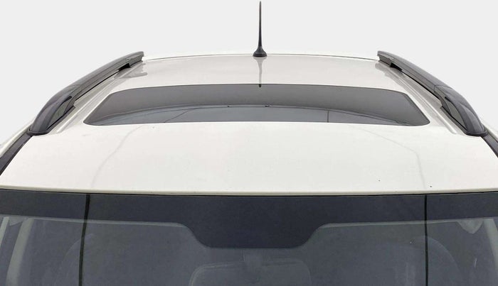 2021 Mahindra XUV300 W6 1.5 DIESEL AMT, Diesel, Automatic, 1,02,827 km, Moonroof/ Sunroof