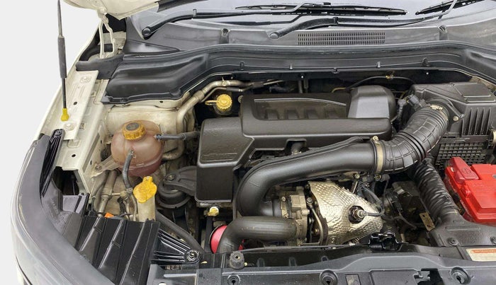 2021 Mahindra XUV300 W6 1.5 DIESEL AMT, Diesel, Automatic, 1,02,827 km, Engine View - Right