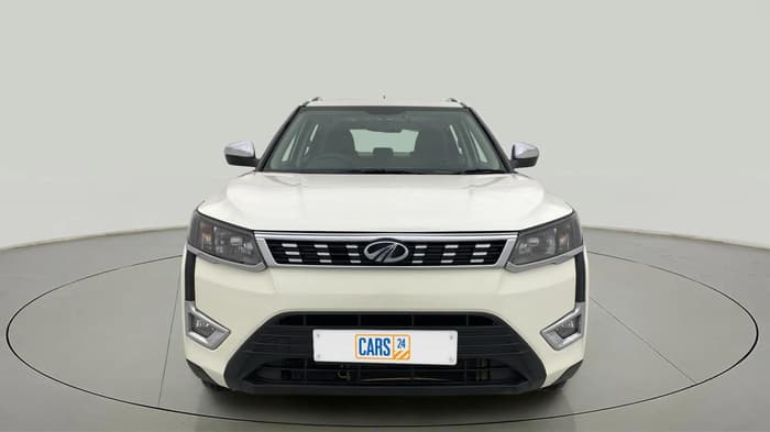 2021 Mahindra XUV300 W6 1.5 DIESEL AMT, Diesel, Automatic, 1,02,886 km, Front