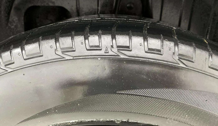 2021 Mahindra XUV300 W6 1.5 DIESEL AMT, Diesel, Automatic, 1,02,827 km, Left Rear Tyre Tread