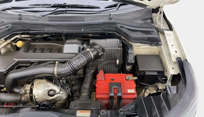 2021 Mahindra XUV300 W6 1.5 DIESEL AMT, Diesel, Automatic, 1,02,827 km, Engine View - Left