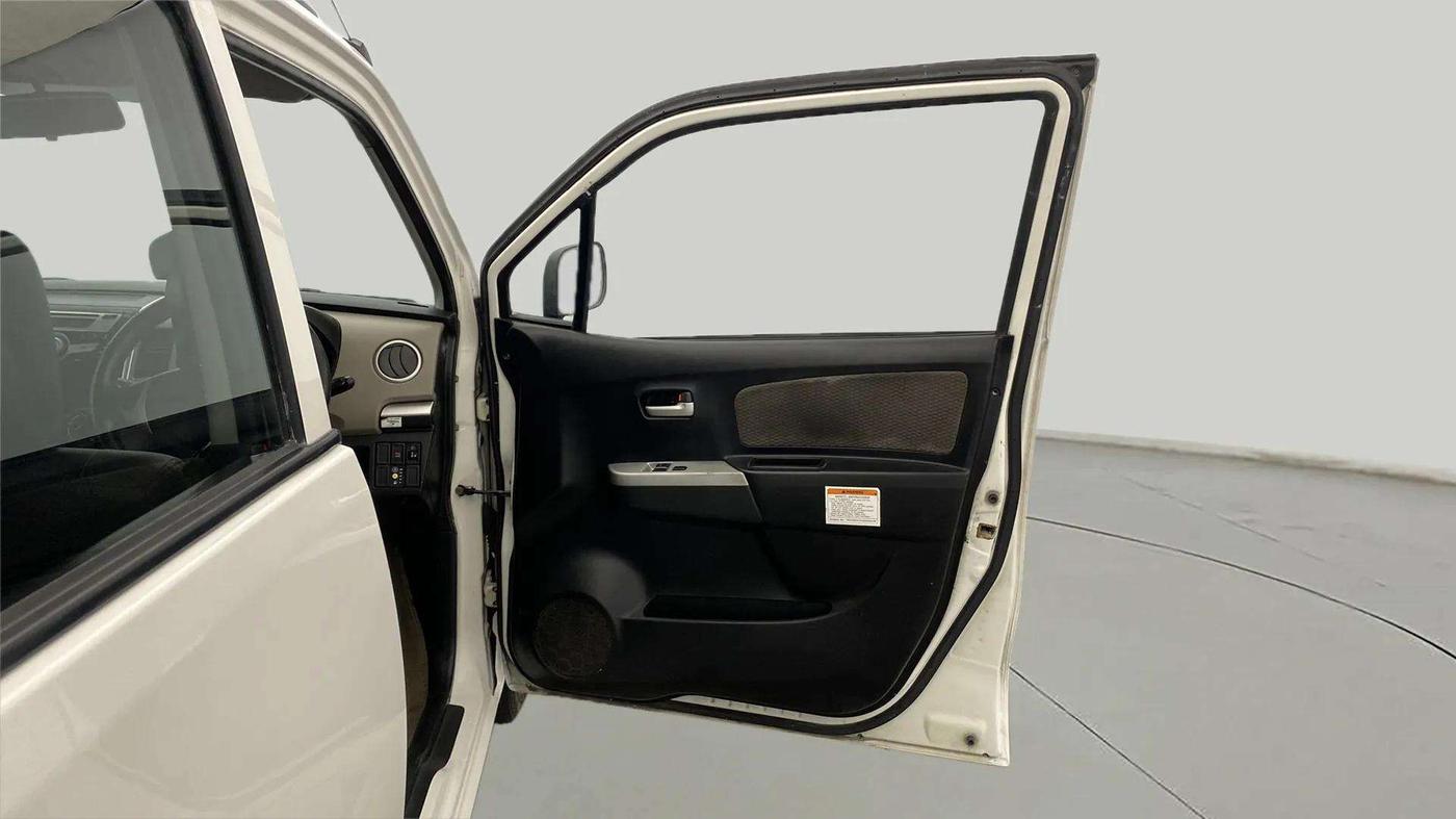 2013 Maruti Wagon R 1.0 LXI CNG, CNG, Manual, 63,462 km, RHS Front Door