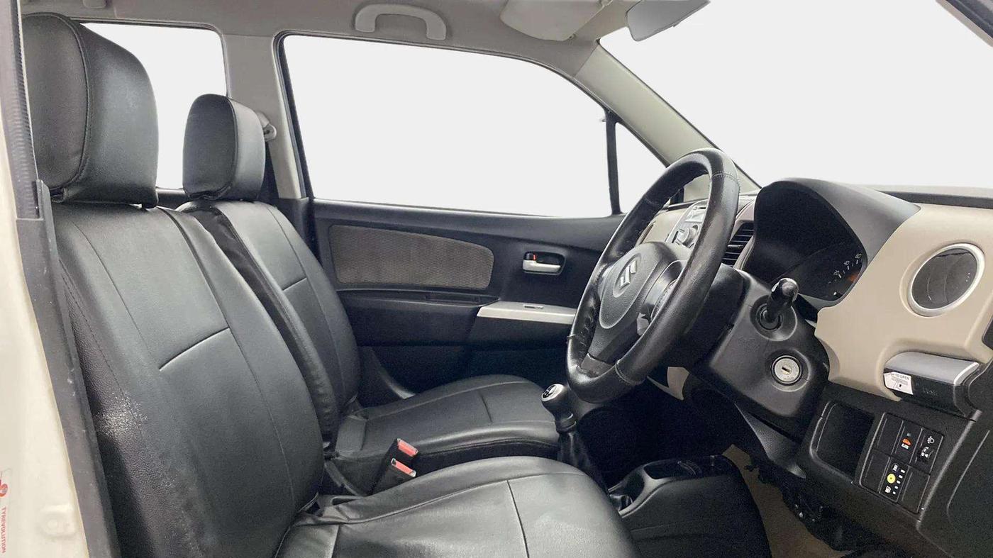 2013 Maruti Wagon R 1.0 LXI CNG, CNG, Manual, 63,462 km, Right Side Front Door Cabin