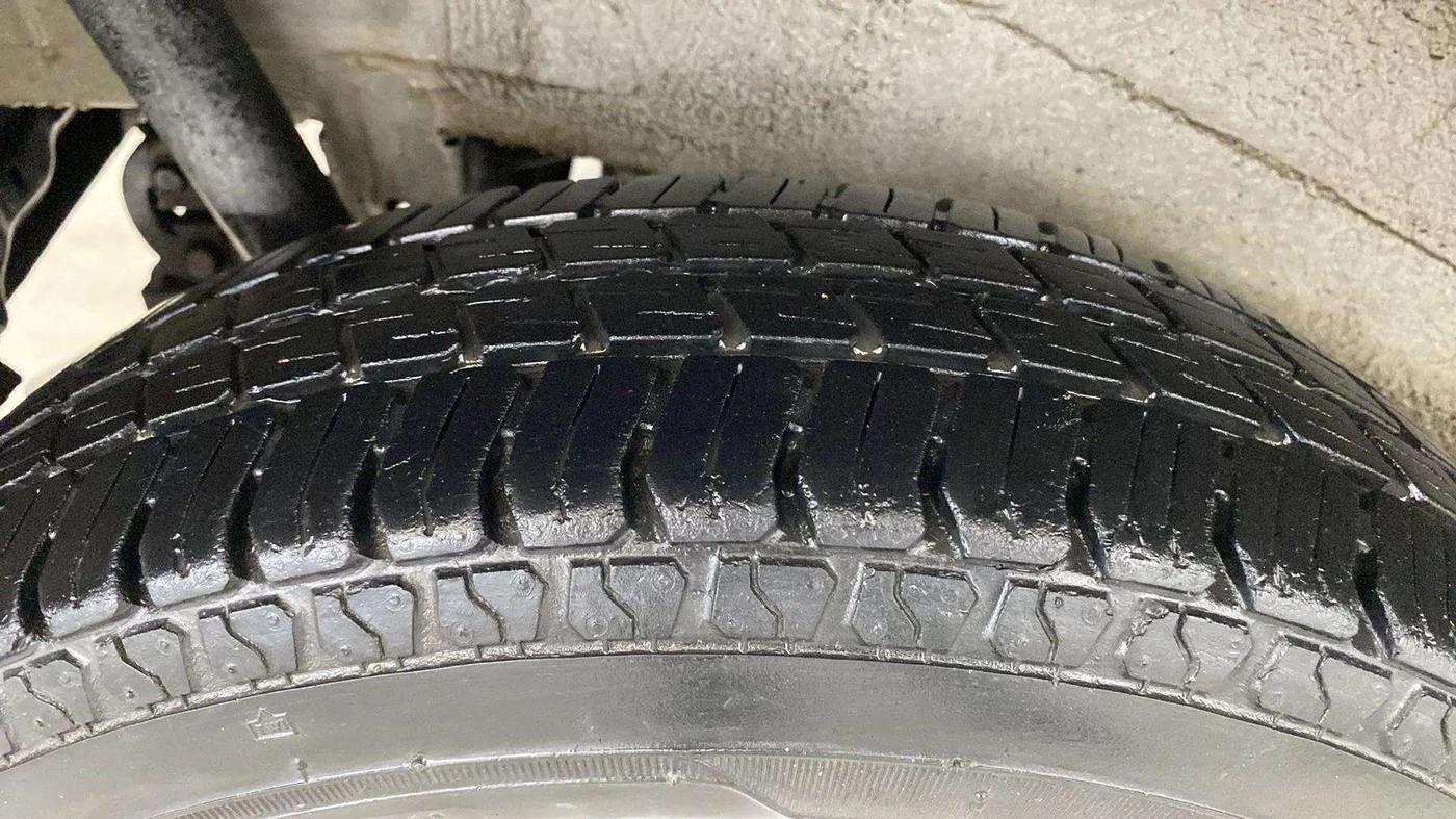 2013 Maruti Wagon R 1.0 LXI CNG, CNG, Manual, 63,462 km, Right Rear Tyre Tread
