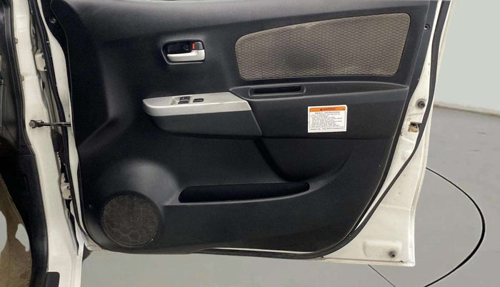 2013 Maruti Wagon R 1.0 LXI CNG, CNG, Manual, 63,308 km, Driver Side Door Panels Control