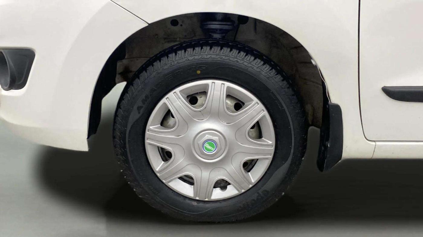2013 Maruti Wagon R 1.0 LXI CNG, CNG, Manual, 63,462 km, Left Front Wheel