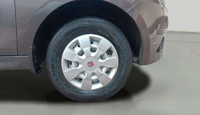 2017 Tata Tiago XE PETROL, Petrol, Manual, 55,236 km, Right Front Wheel
