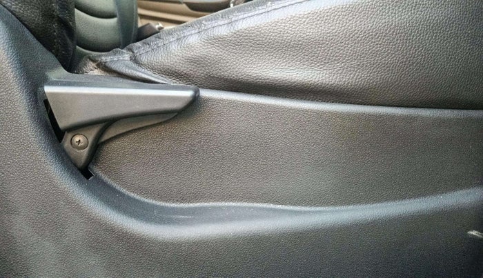 2017 Tata Tiago XE PETROL, Petrol, Manual, 55,236 km, Driver Side Adjustment Panel