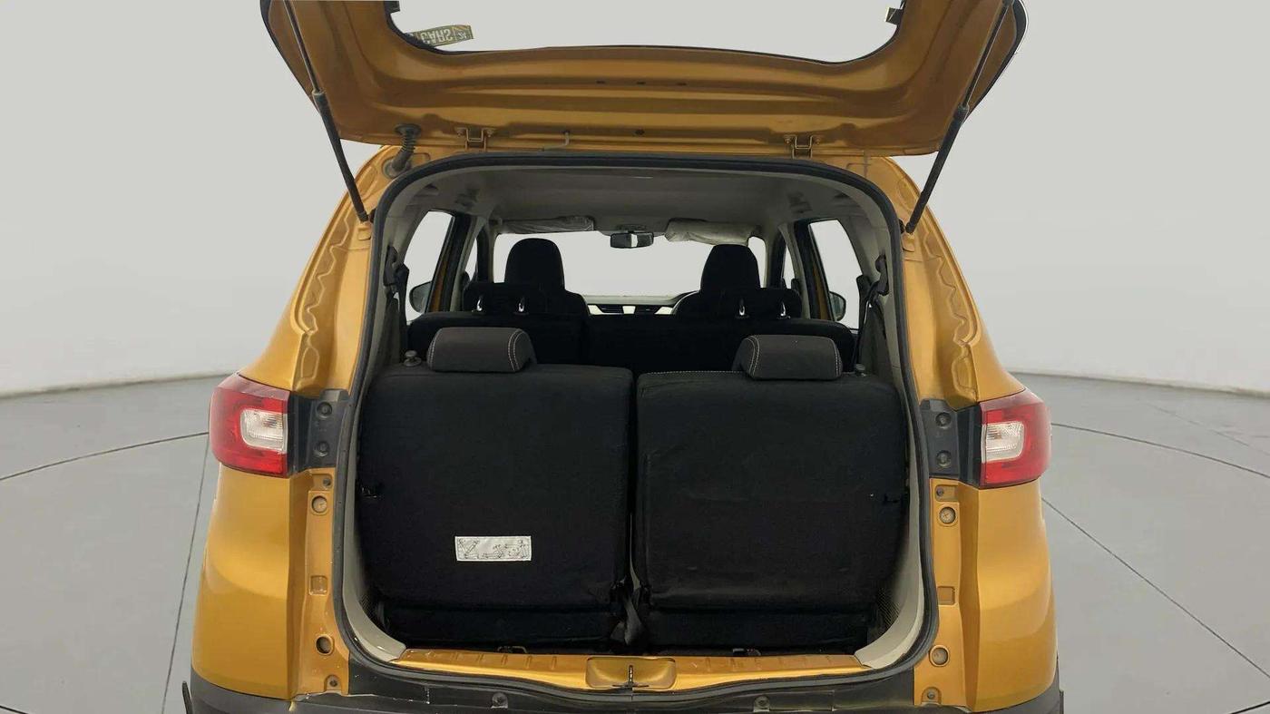 2021 Renault TRIBER RXZ, Petrol, Manual, 30,293 km, Boot Open Zoomed View