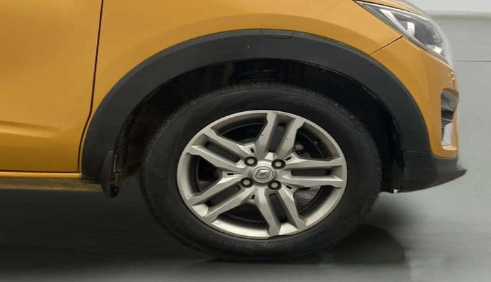 2021 Renault TRIBER RXZ, Petrol, Manual, 30,293 km, Right Front Wheel