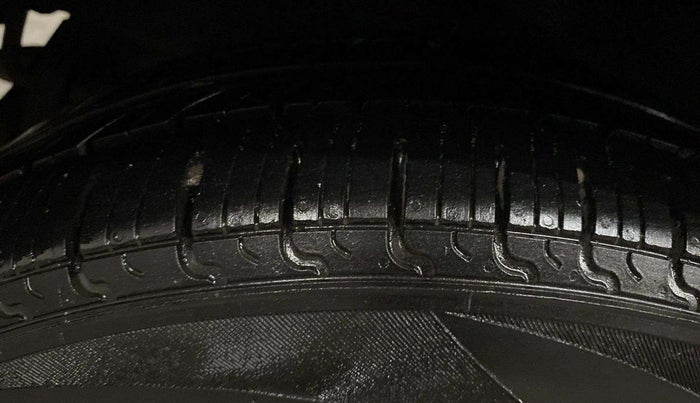 2019 Hyundai NEW SANTRO SPORTZ CNG, CNG, Manual, 41,052 km, Right Rear Tyre Tread