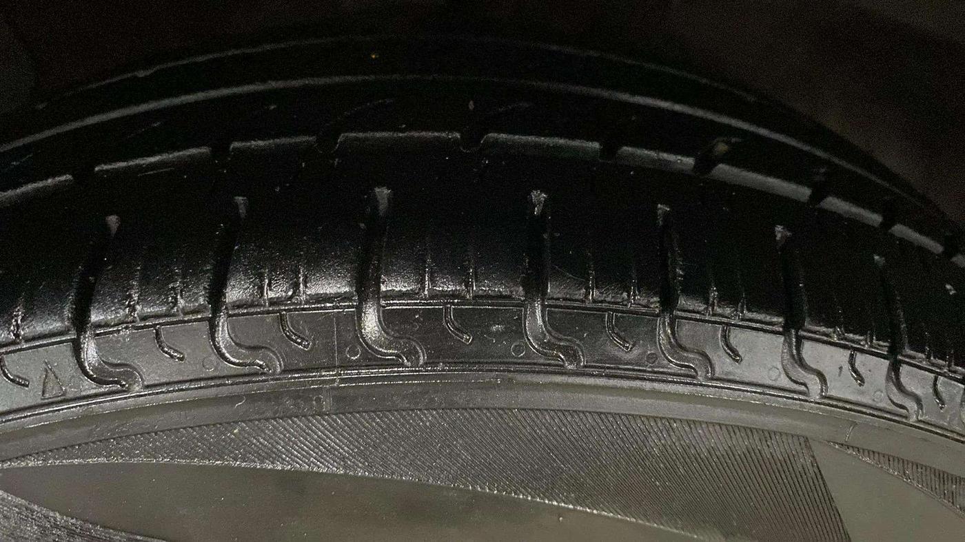 2019 Hyundai NEW SANTRO SPORTZ CNG, CNG, Manual, 41,052 km, Left Front Tyre Tread