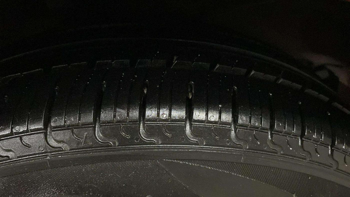 2019 Hyundai NEW SANTRO SPORTZ CNG, CNG, Manual, 41,052 km, Left Rear Tyre Tread