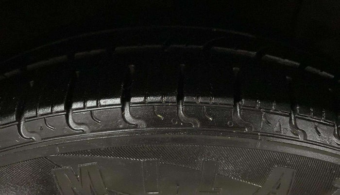 2019 Hyundai NEW SANTRO SPORTZ CNG, CNG, Manual, 41,052 km, Right Front Tyre Tread