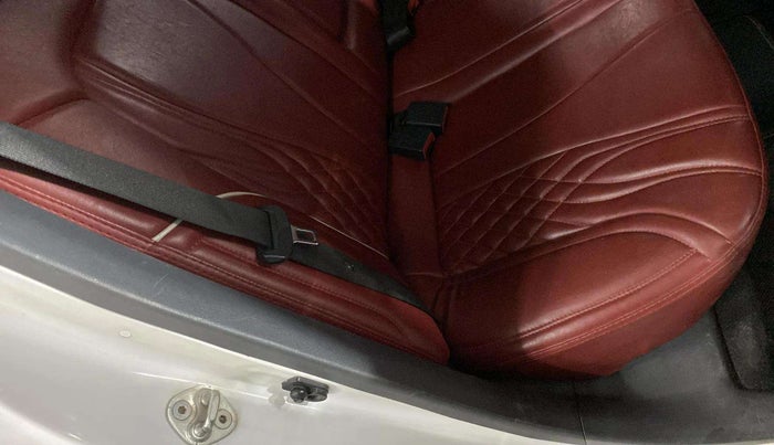 2021 Hyundai AURA S 1.2 CNG, CNG, Manual, 71,780 km, Second-row right seat - Armrest has minor damage