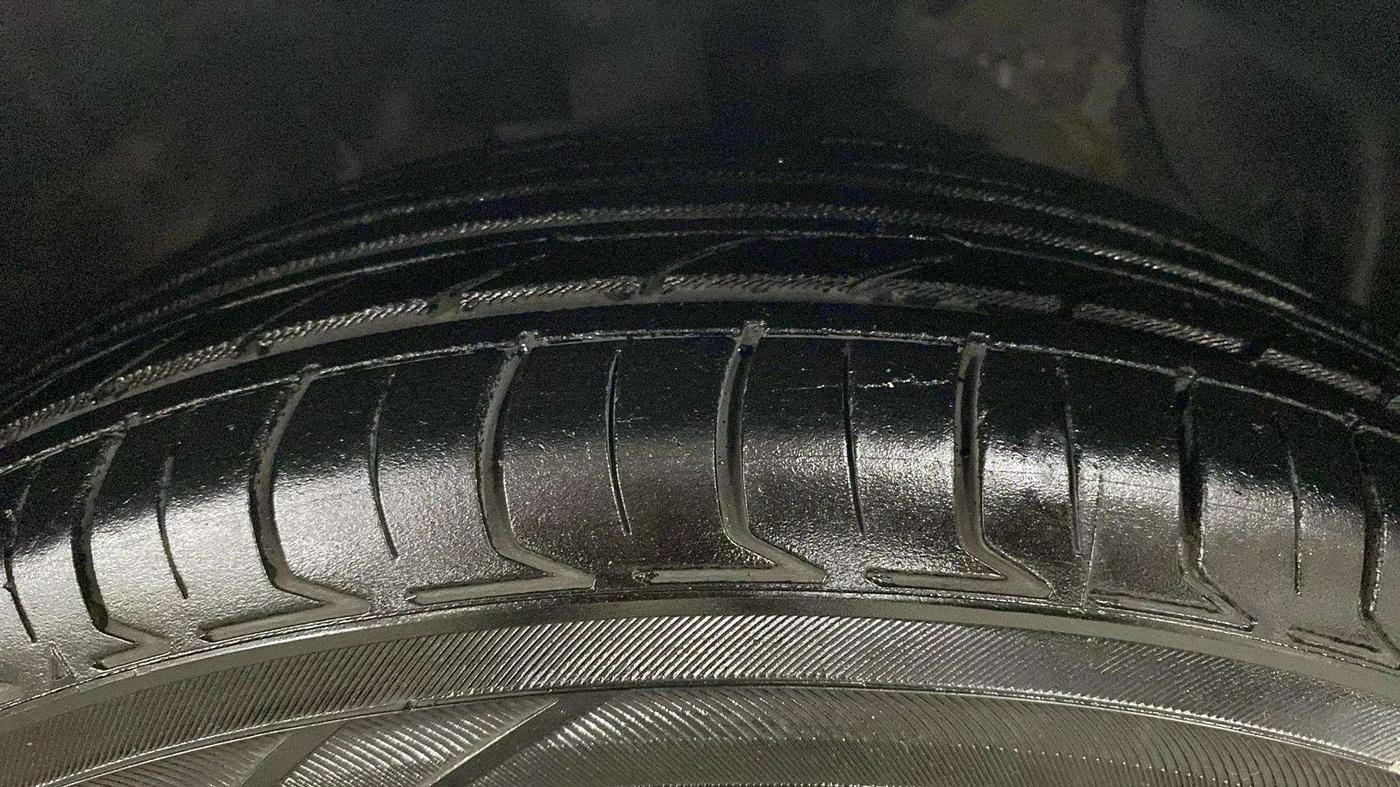 2021 Hyundai AURA S 1.2 CNG, CNG, Manual, 71,780 km, Right Front Tyre Tread