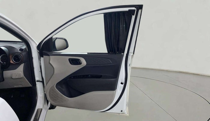 2021 Hyundai AURA S 1.2 CNG, CNG, Manual, 71,780 km, RHS Front Door