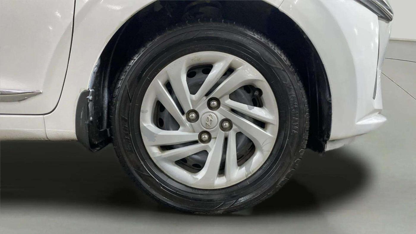2021 Hyundai AURA S 1.2 CNG, CNG, Manual, 71,780 km, Right Front Wheel