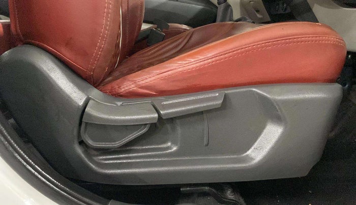 2021 Hyundai AURA S 1.2 CNG, CNG, Manual, 71,780 km, Driver Side Adjustment Panel