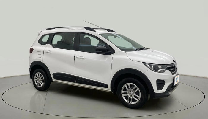 2022 Renault TRIBER RXT, Petrol, Manual, 7,102 km, Right Front Diagonal