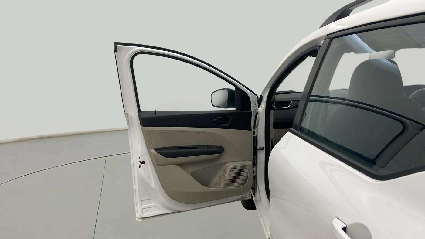 2022 Renault TRIBER RXT, Petrol, Manual, 7,115 km, LHS Front Door